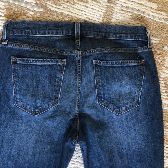 OLD NAVY BOYFRIEND JEANS. - Picture 5 of 7